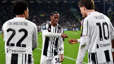 网球新星恋情曝光：性感网红与超模身材吸睛瞩目